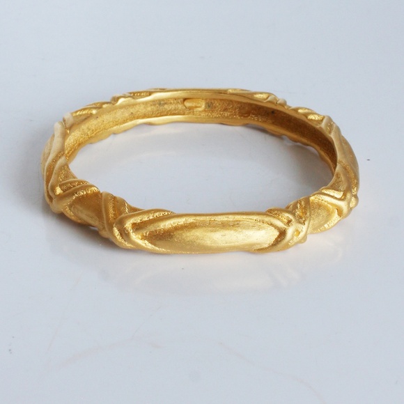Givenchy Bracelet Bangle Gold Metal Textured Abstract Vintage 80s Jewelry - Picture 7 of 13